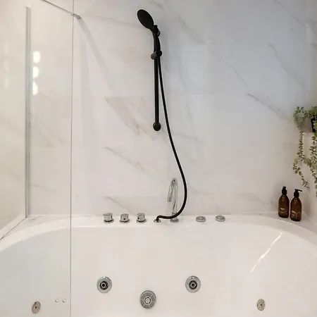 Chic 1bed Retreat In Bairro Alto アパート